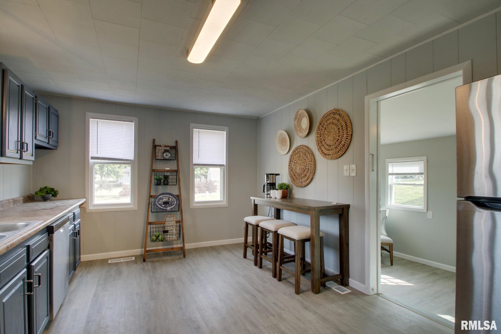 312 West York Street Camp Point, IL 62320 - Photo 7 of 23