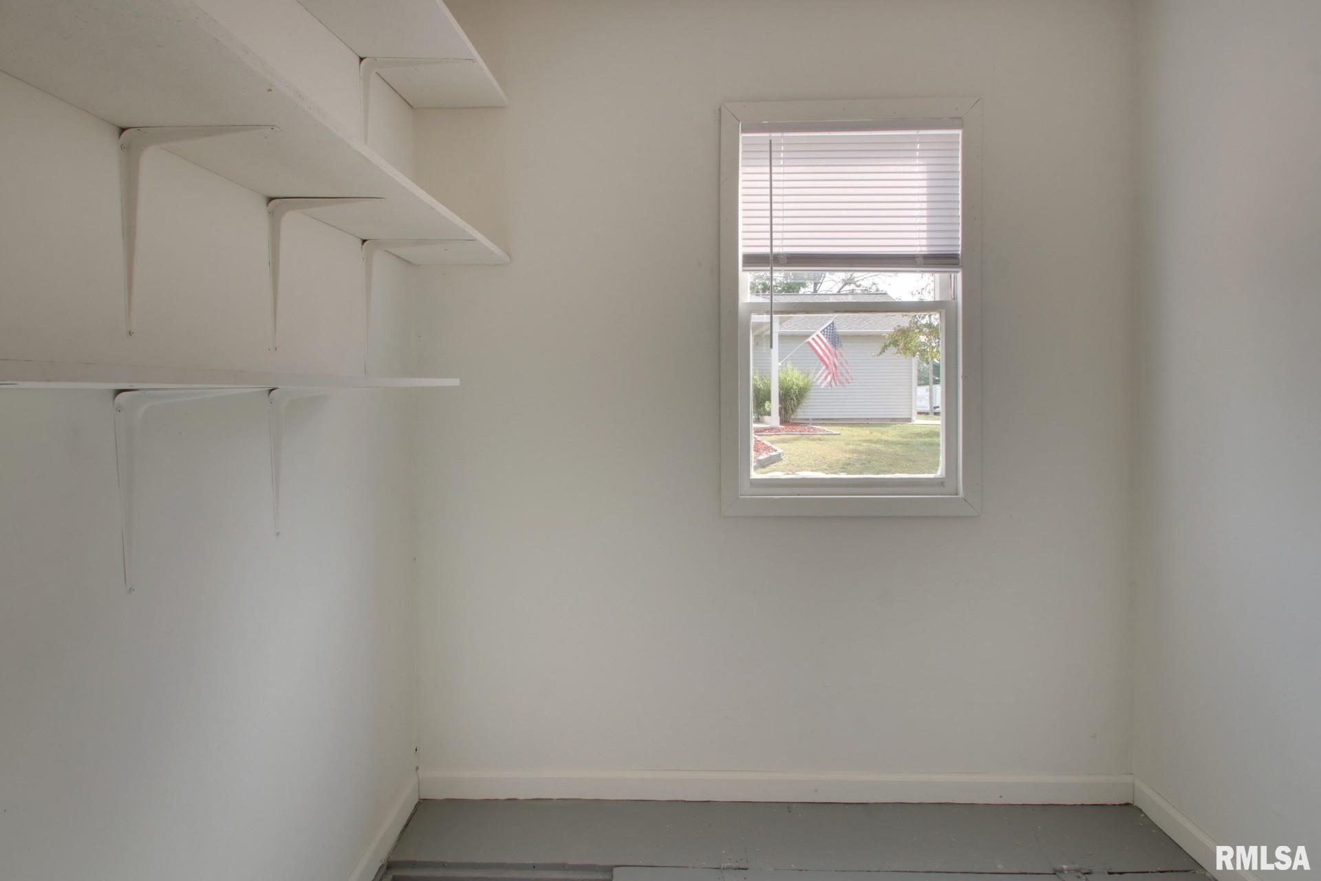 312 West York Street Camp Point, IL 62320 - Photo 10 of 23