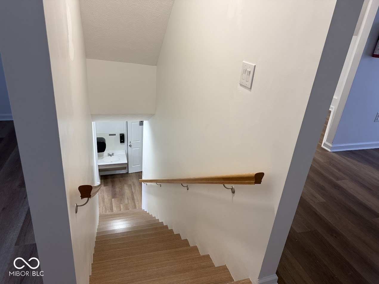 7601 Michigan Road Indianapolis, IN 46268 - Photo 10 of 12 Gallery Image 10