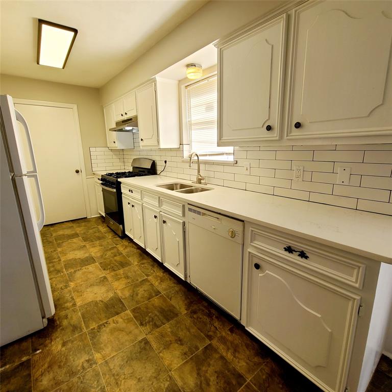 11352 Quail Run Street Dallas, TX 75238 - Photo 9 of 27