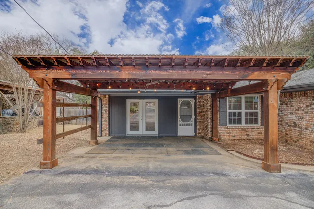 $850 | 5303 Shady Oak Circle, Unit B, Kingsland, TX 78639