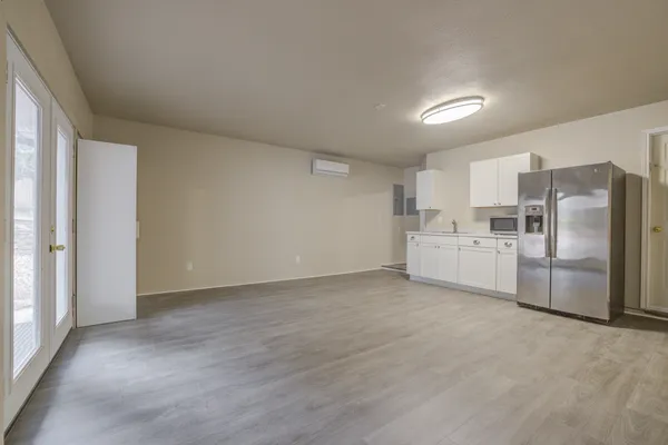 $795 | 5303 Shady Oak Circle, Unit B, Kingsland, TX 78639