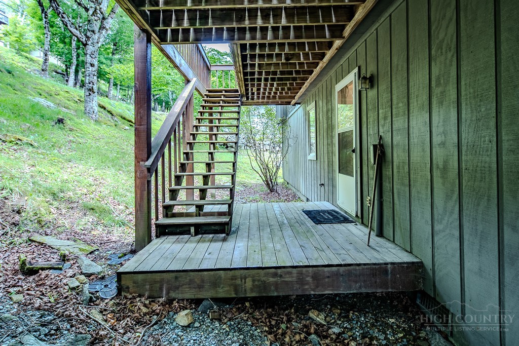 102 Red Oak Road Beech Mountain, NC 28604 - Photo 33 of 41