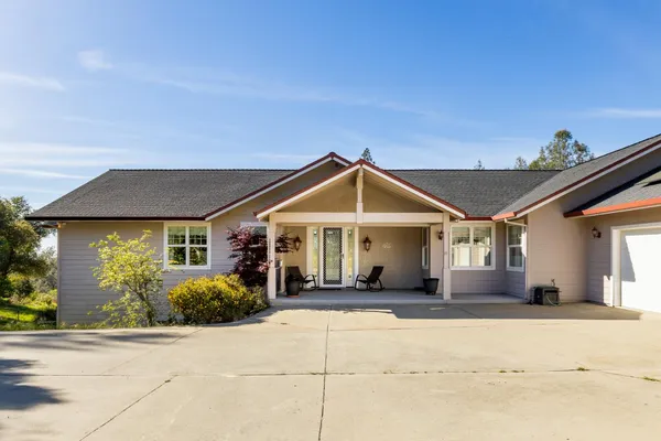 $774,900 | 10360 Oak Canyon Drive, Penn Valley, CA 95946