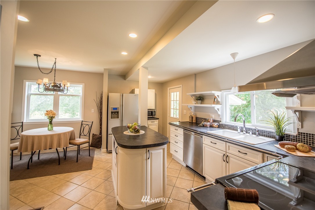 4587 Southeast Mayvolt Road Port Orchard, WA 98366 - Photo 11 of 25 Gallery Image 11