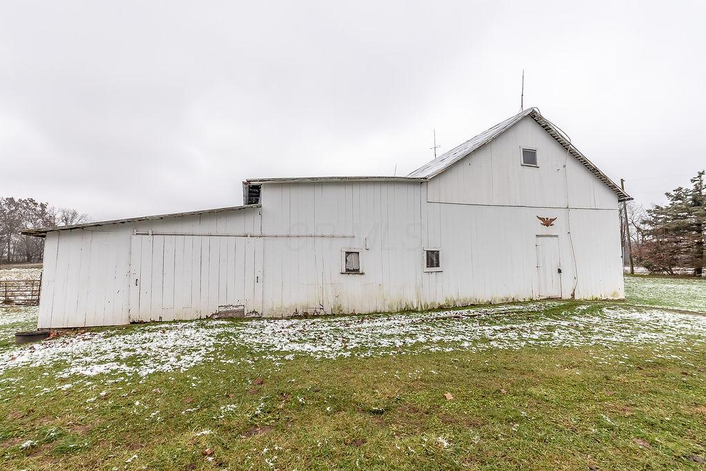 11850 Tucker Road Mount Vernon, OH 43050 - Photo 3 of 16