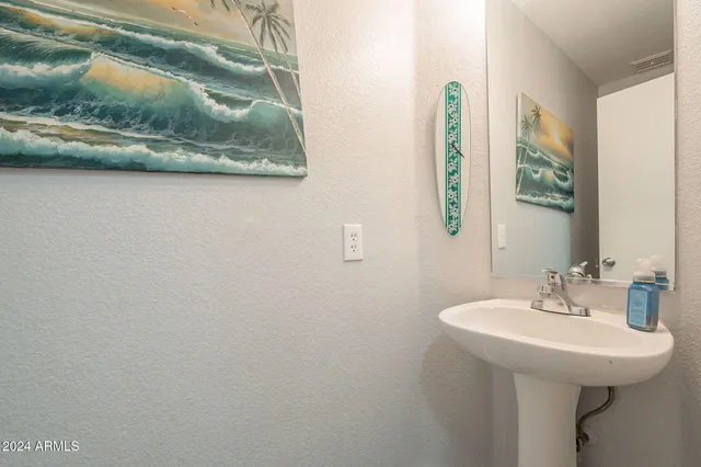 $489,000 | 3339 East Tonopah Drive, Phoenix, AZ 85050