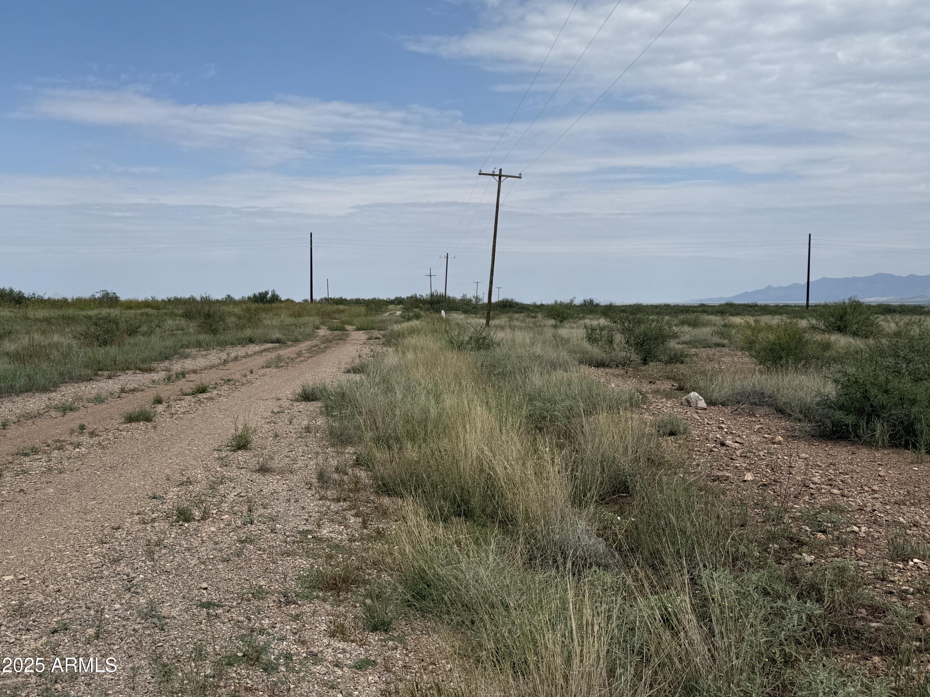 1.39-ac North Old Brooks Road, Unit 964 Douglas, AZ 85607 - Photo 2 of 12 a view of a field