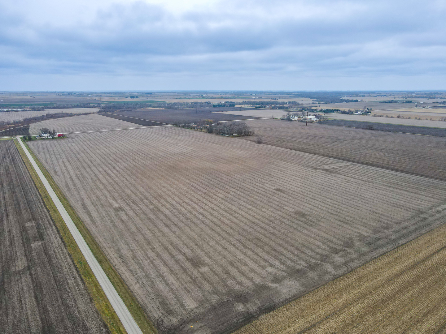 1565 B West 9000 North Road Manteno, IL 60950 - Photo 4 of 11