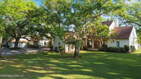 $7,000,000 | 10301 Pointe Aux Chenes Road, Ocean Springs, MS 39564