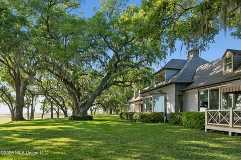 $7,000,000 | 10301 Pointe Aux Chenes Road, Ocean Springs, MS 39564