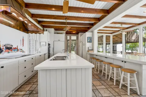 $7,000,000 | 10301 Pointe Aux Chenes Road, Ocean Springs, MS 39564