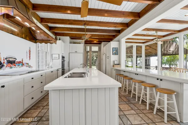 $7,000,000 | 10301 Pointe Aux Chenes Road, Ocean Springs, MS 39564