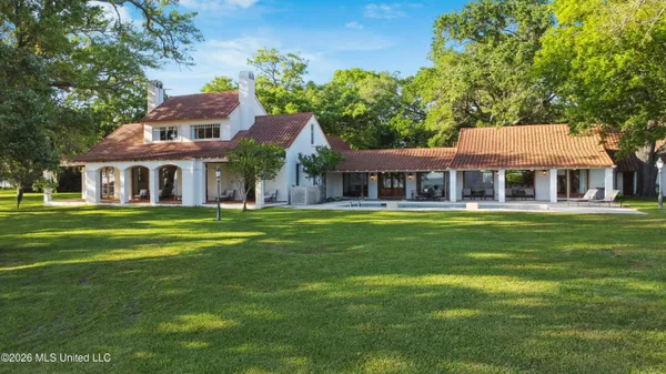 $7,000,000 | 10301 Pointe Aux Chenes Road, Ocean Springs, MS 39564