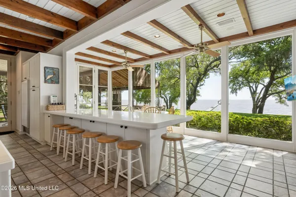 $7,000,000 | 10301 Pointe Aux Chenes Road, Ocean Springs, MS 39564