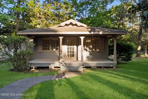 $7,000,000 | 10301 Pointe Aux Chenes Road, Ocean Springs, MS 39564