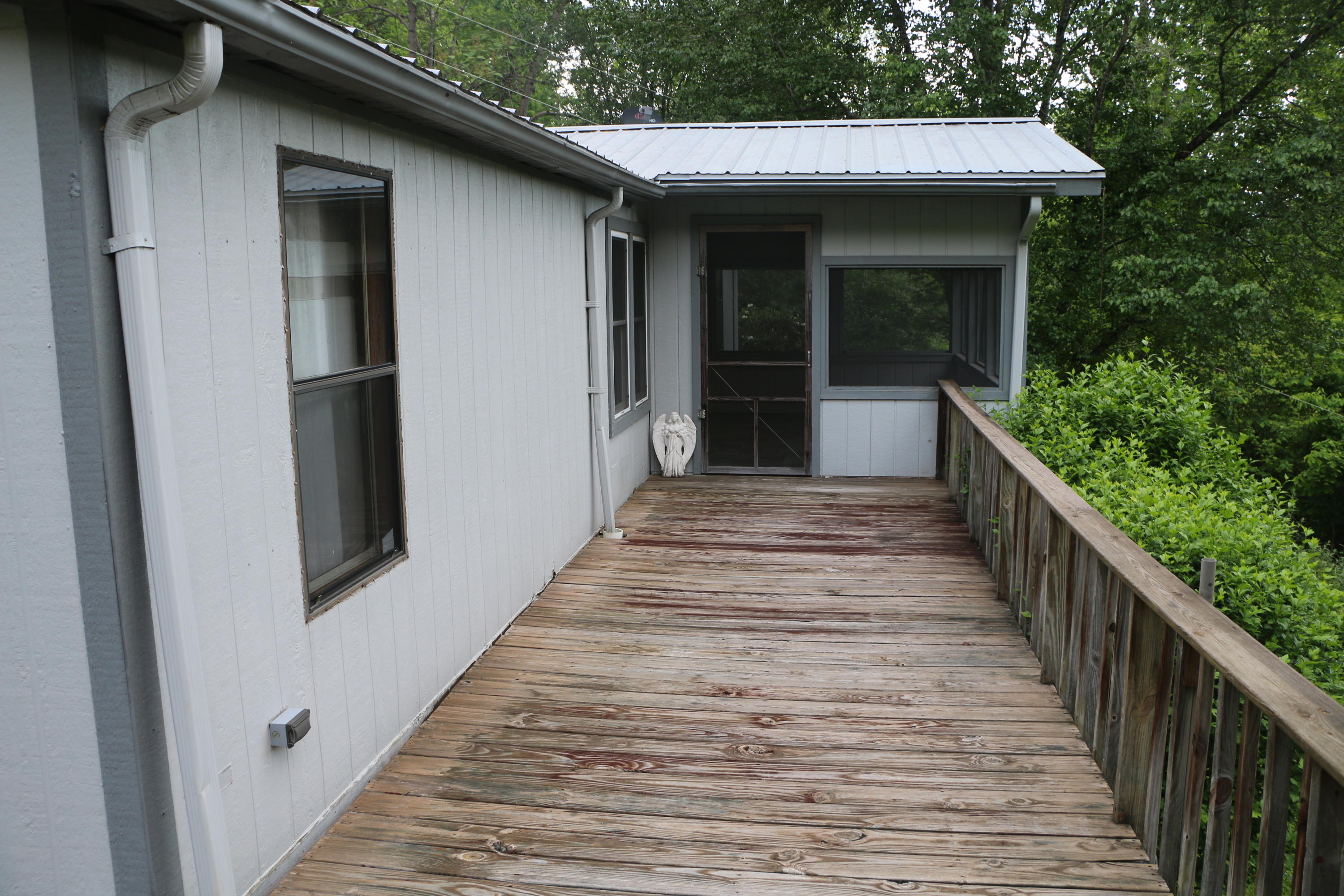 284 Blue Ridge Road Speedwell, TN 37870 - Photo 16 of 40 16