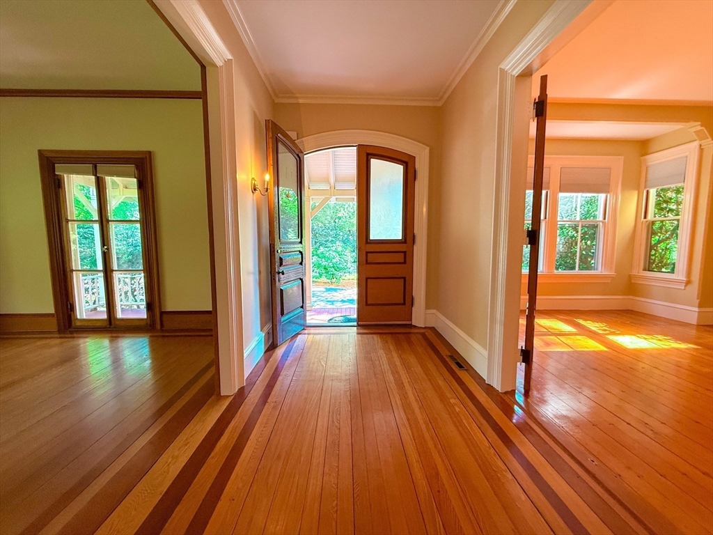 209 Bacon Street, Unit 1 Natick, MA 01760 - Photo 3 of 20