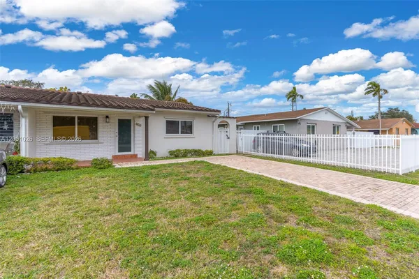 $2,950 | 310 Southwest 76th Court, Unit 1, Miami, FL 33144