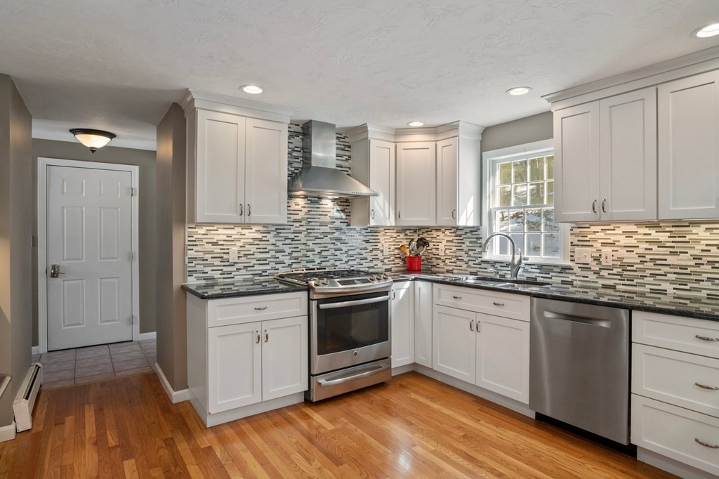 22 Samuel Gamwel Road Northborough, MA 01532 - Photo 3 of 41 Gallery Image 3