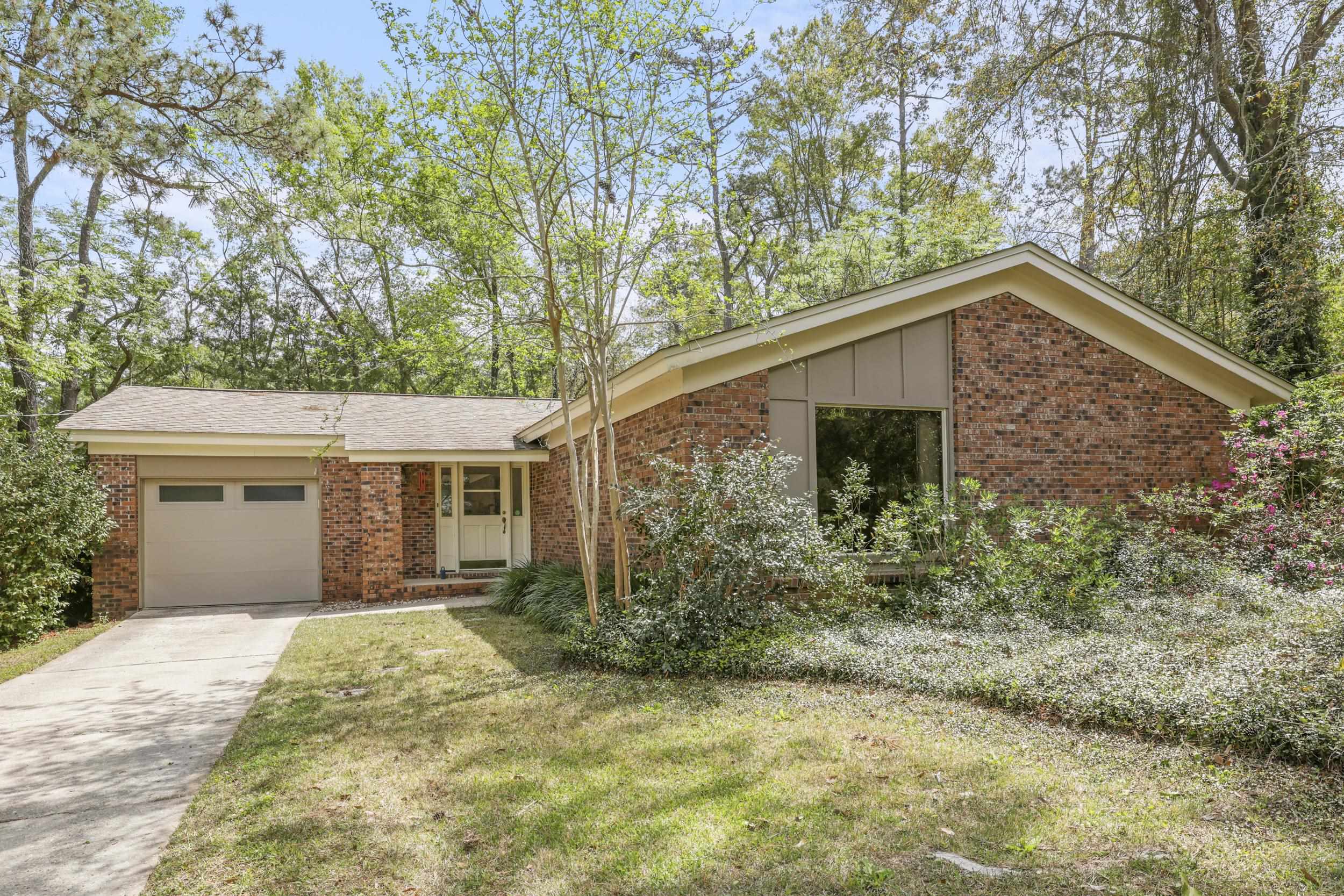 1805 Aaron Road Tallahassee, FL 32303 - Photo 8 of 37 Gallery Image 8
