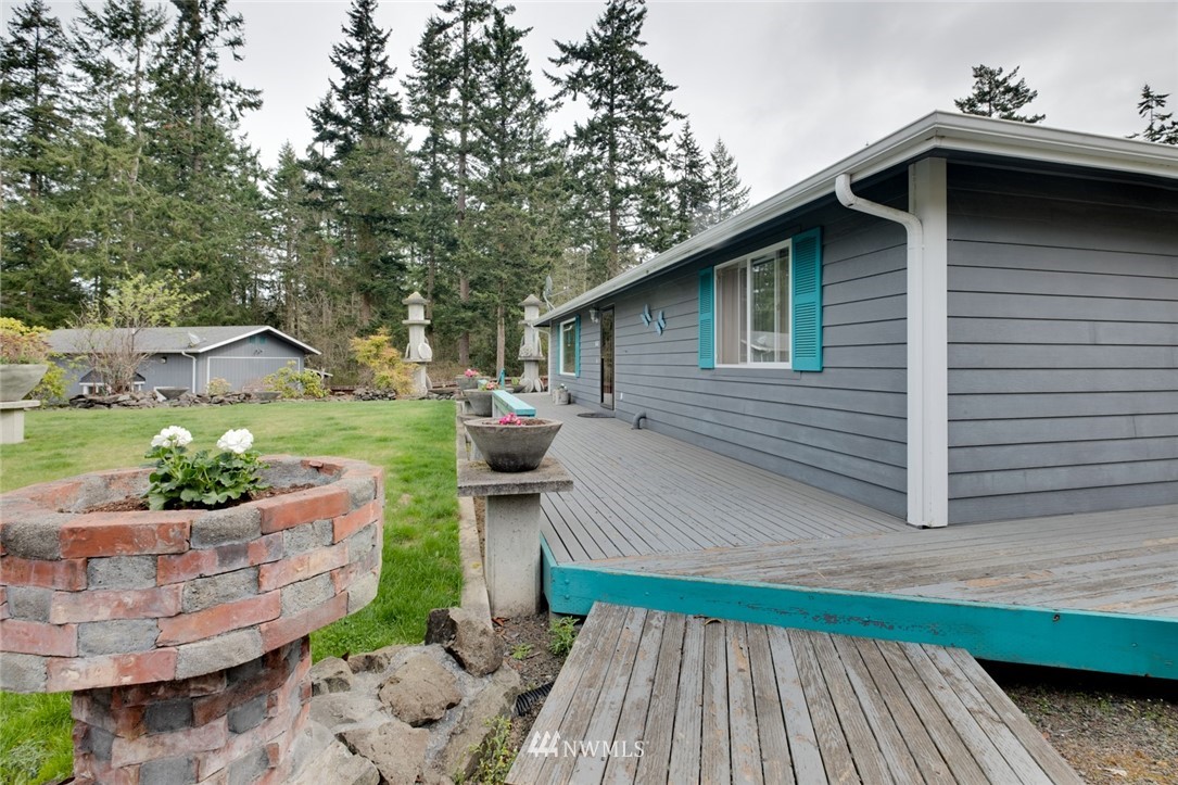 51 Arcadia Road West Port Townsend, WA 98368 - Photo 2 of 23 Gallery Image 2