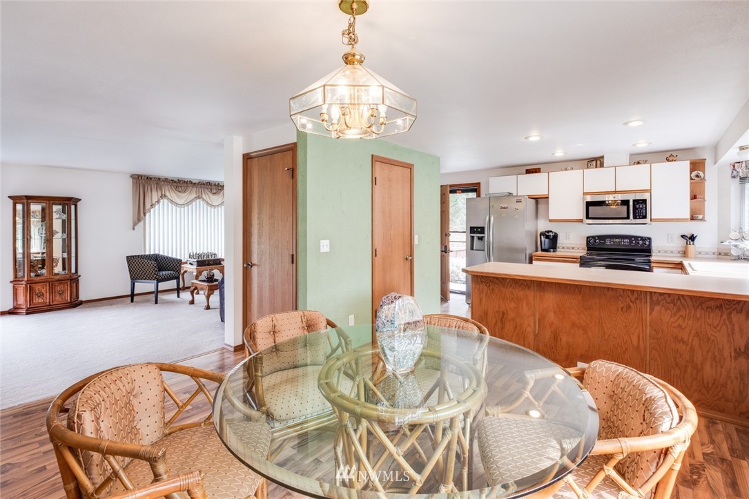 51 Arcadia Road West Port Townsend, WA 98368 - Photo 11 of 23 Gallery Image 11
