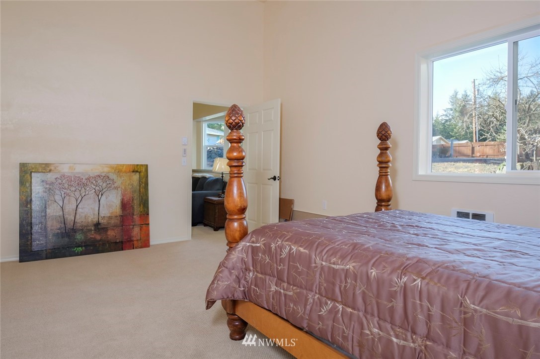 51 Arcadia Road West Port Townsend, WA 98368 - Photo 18 of 23 Gallery Image 18