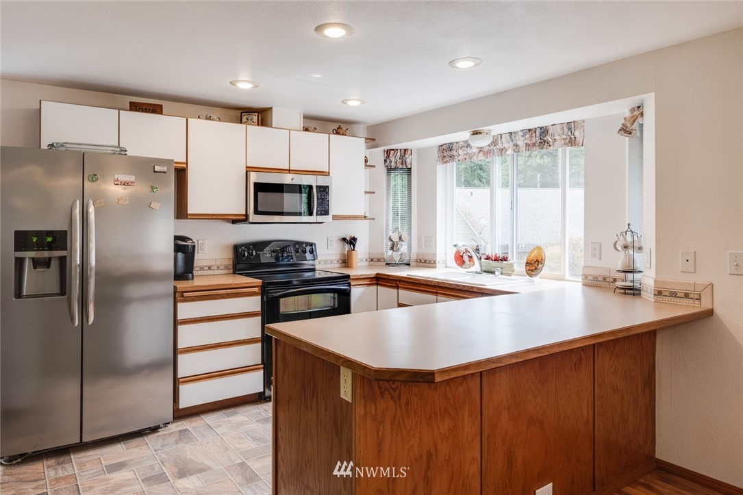 51 Arcadia Road West Port Townsend, WA 98368 - Photo 9 of 23 Gallery Image 9