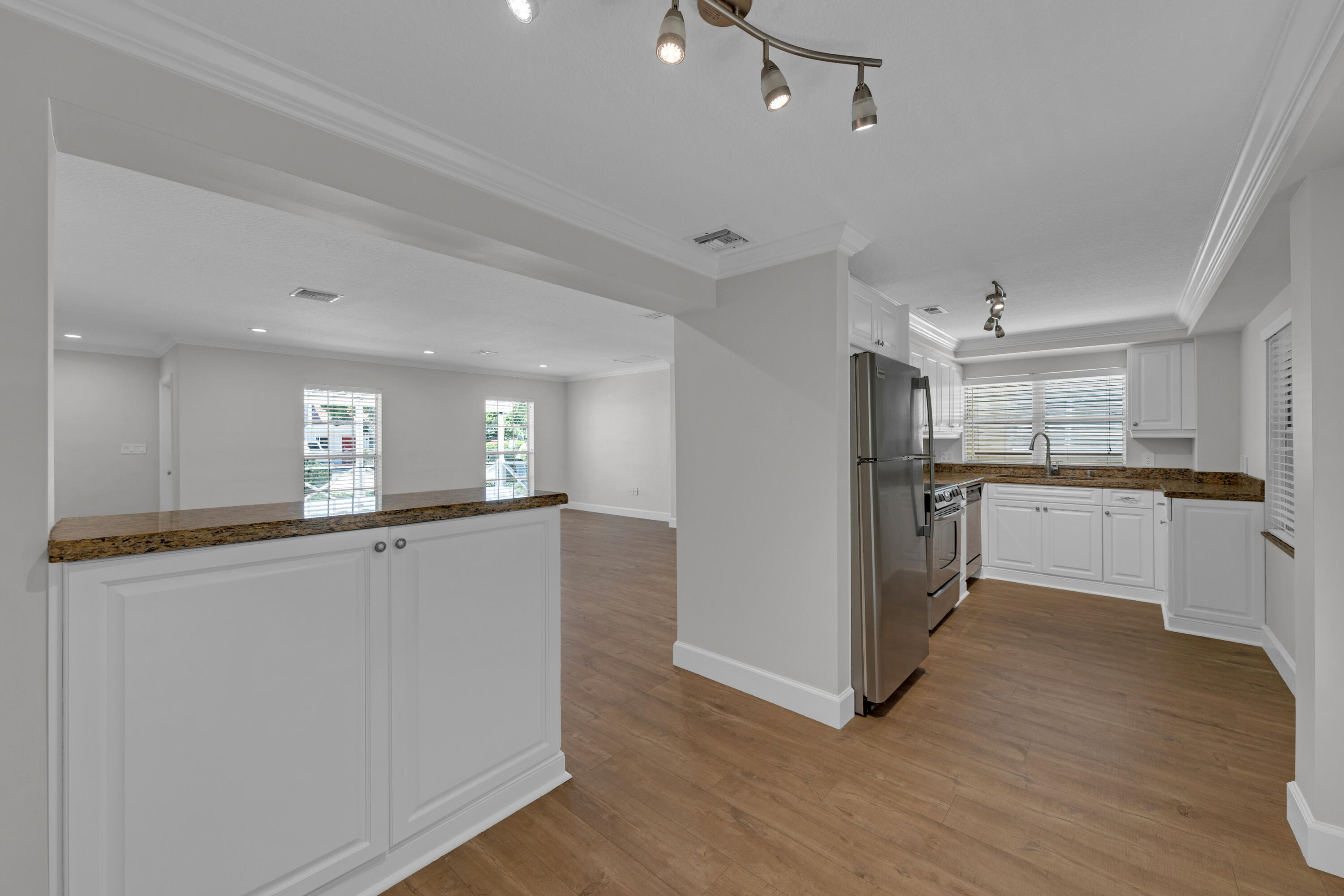 900 Northeast 4th Street, Unit B Boca Raton, FL 33432 - Photo 16 of 51 cacic (46)