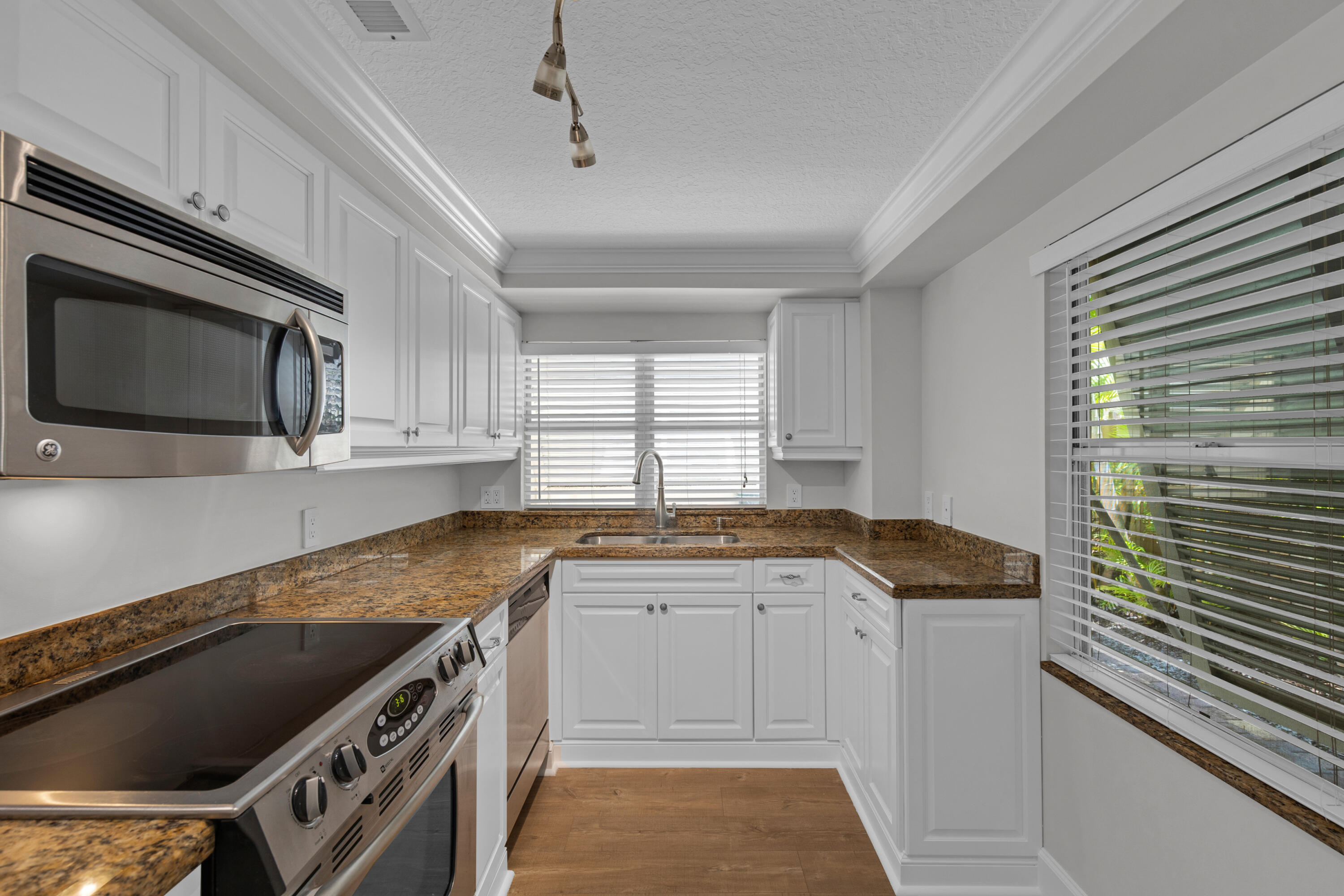 900 Northeast 4th Street, Unit B Boca Raton, FL 33432 - Photo 19 of 51 cacic (61)