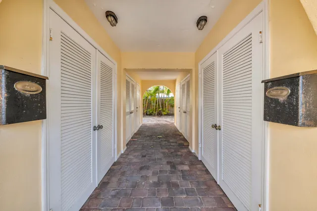 $4,500 | 900 Northeast 4th Street, Unit B, Boca Raton, FL 33432