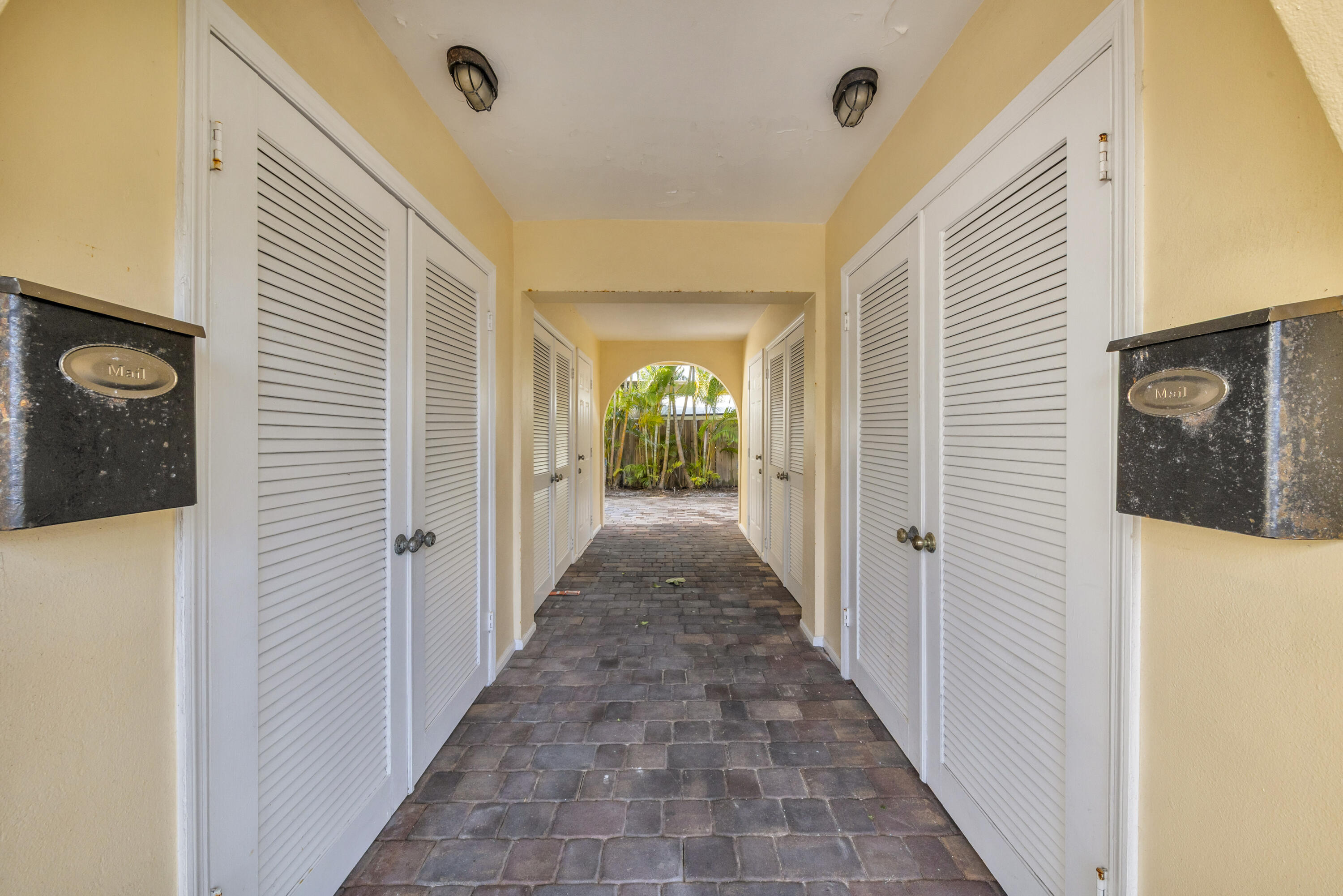 900 Northeast 4th Street, Unit B Boca Raton, FL 33432 - Photo 34 of 51 cacic (173)