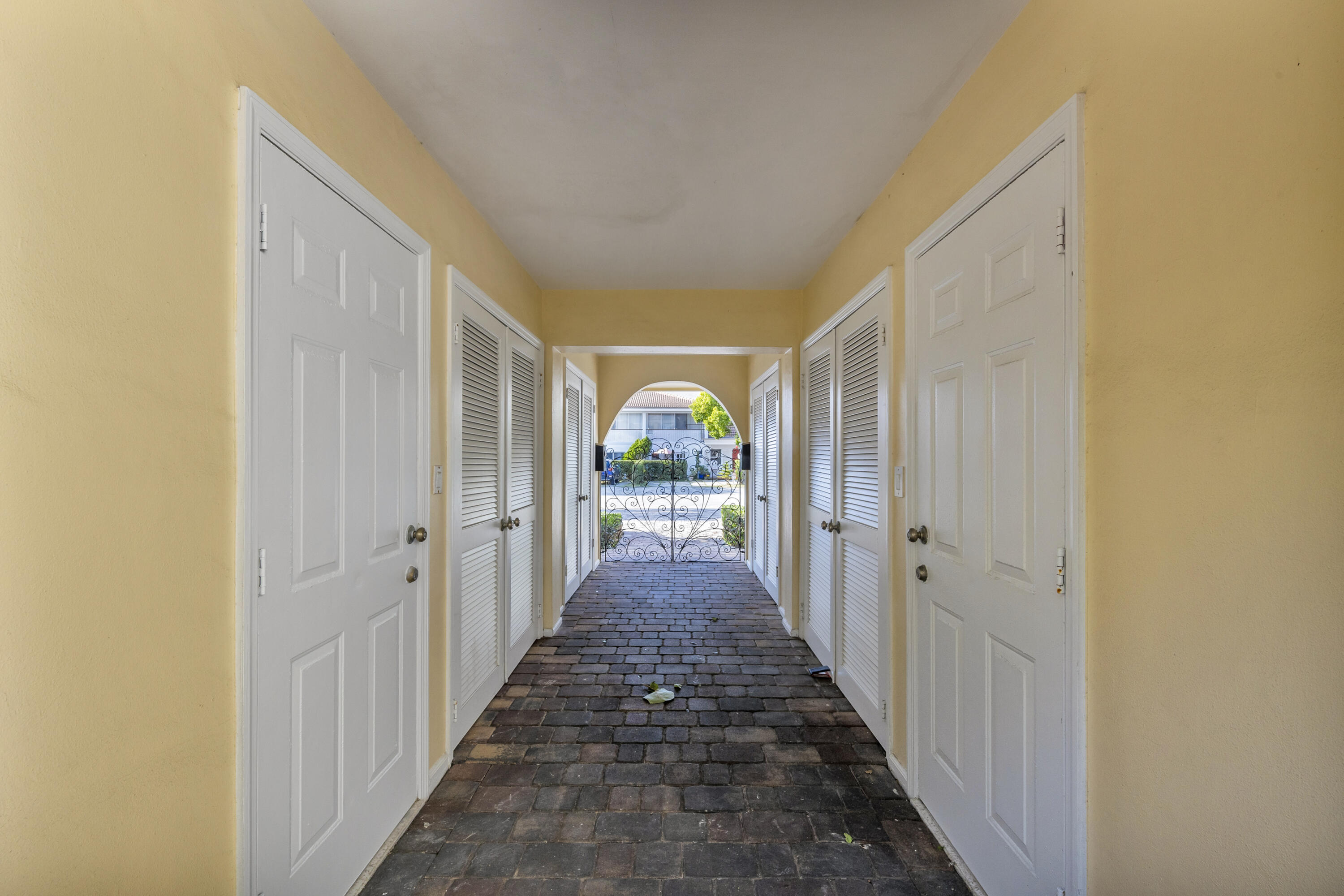 900 Northeast 4th Street, Unit B Boca Raton, FL 33432 - Photo 37 of 51 cacic (198)