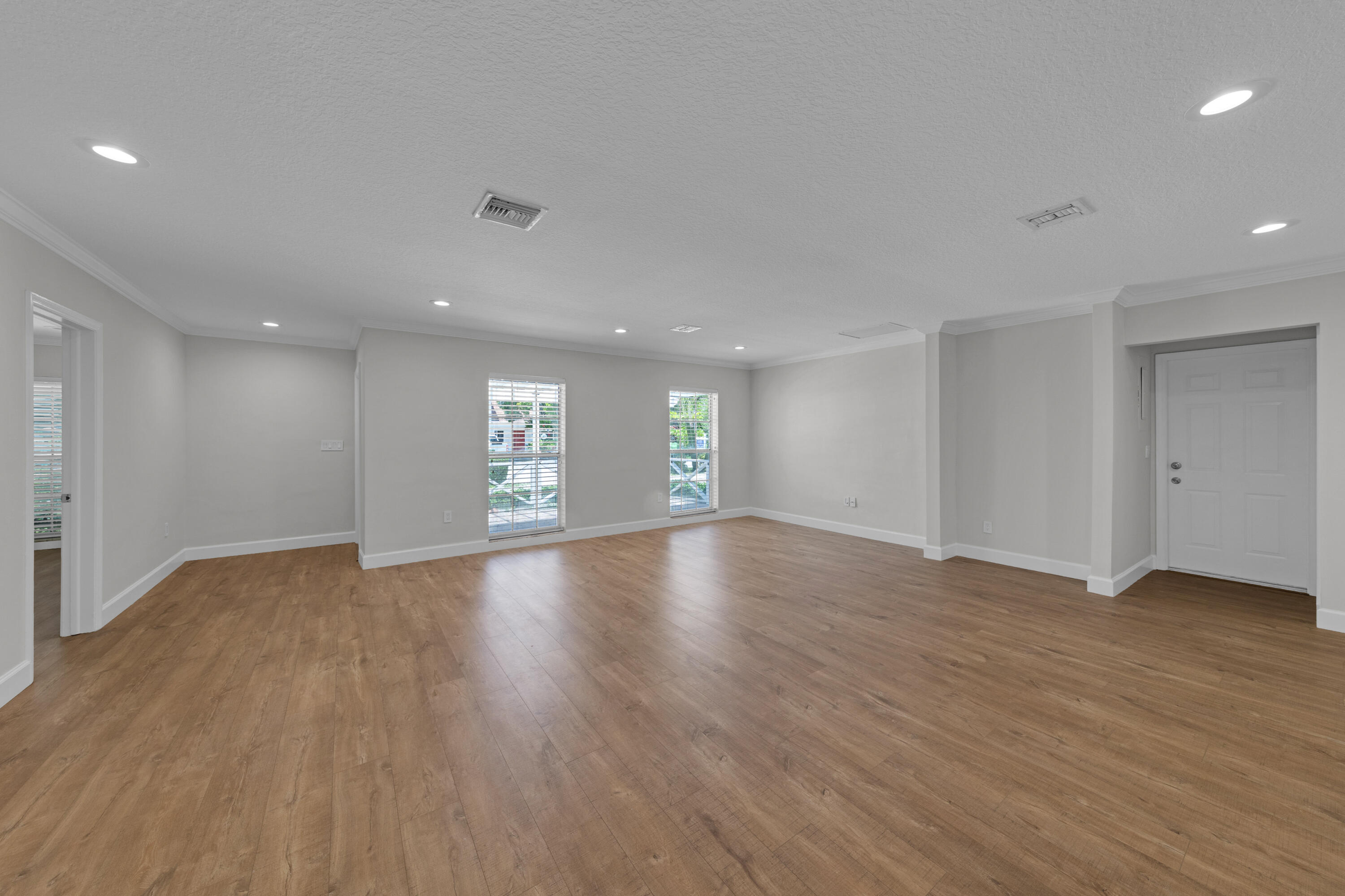 900 Northeast 4th Street, Unit B Boca Raton, FL 33432 - Photo 9 of 51 cacic (11)