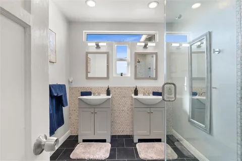 $919,995 | 10253 South 4th Avenue, Inglewood, CA 90303