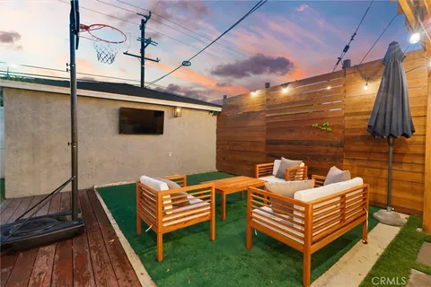 $919,995 | 10253 South 4th Avenue, Inglewood, CA 90303