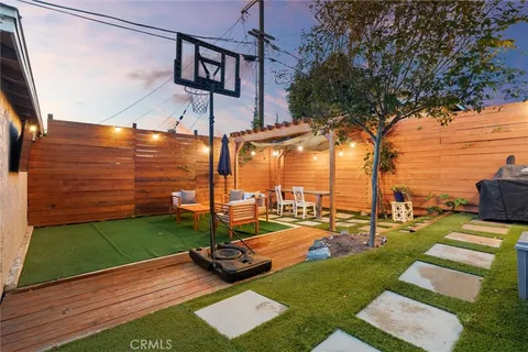 $919,995 | 10253 South 4th Avenue, Inglewood, CA 90303