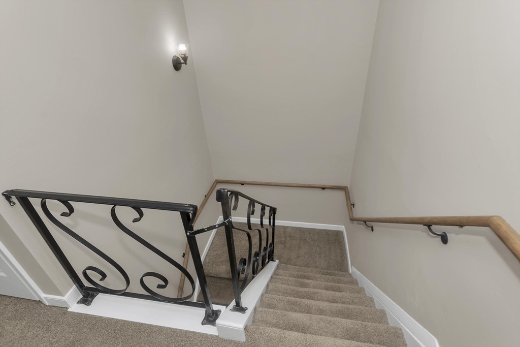 22 Warebrook Villiage, Unit 22 Ware, MA 01082 - Photo 10 of 23