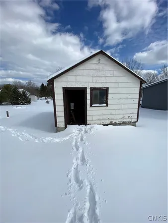 $265,500 | 14582 Lake Street, Sterling, NY 13156