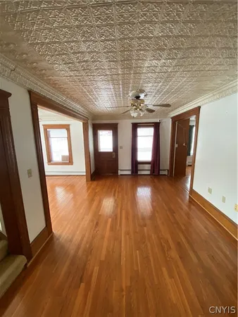 $265,500 | 14582 Lake Street, Sterling, NY 13156