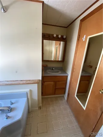 $265,500 | 14582 Lake Street, Sterling, NY 13156