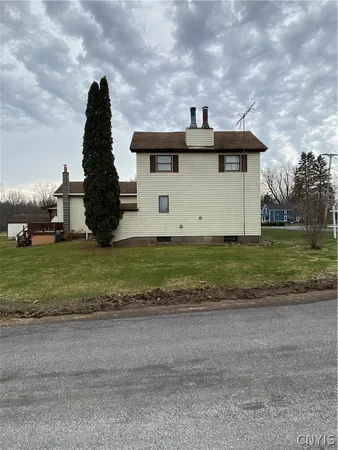 $265,500 | 14582 Lake Street, Sterling, NY 13156