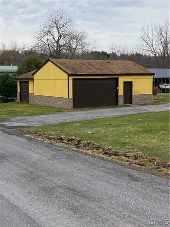 $265,500 | 14582 Lake Street, Sterling, NY 13156