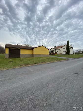 $265,500 | 14582 Lake Street, Sterling, NY 13156