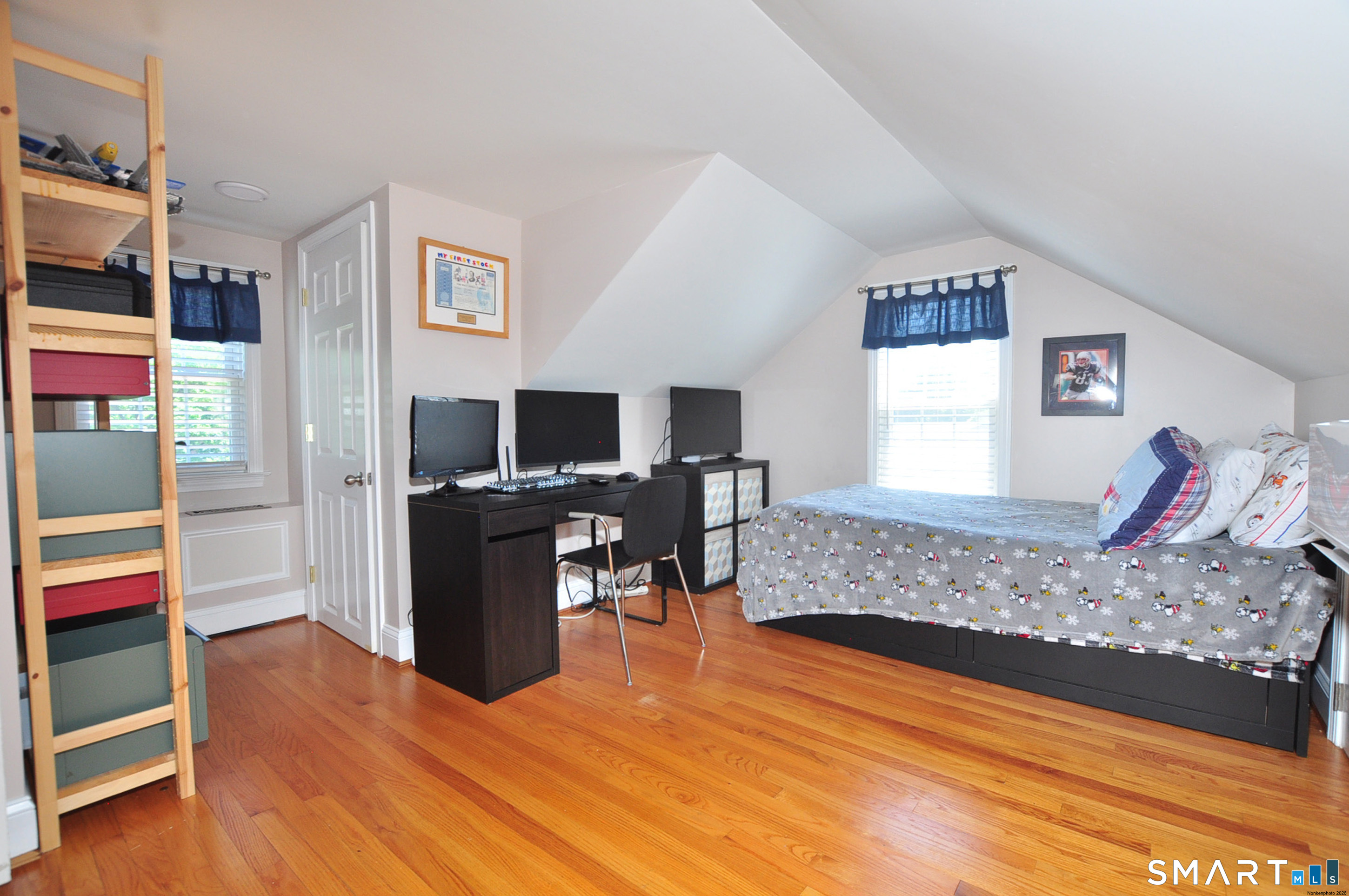 26 Village Road Simsbury, CT 06070 - Photo 20 of 32