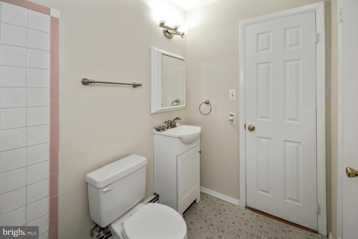 14972 Alaska Road Woodbridge, VA 22191 - Photo 16 of 23 Bath