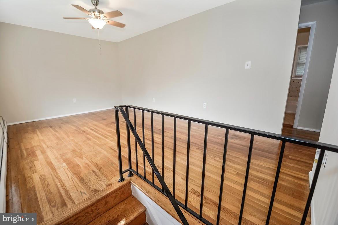 14972 Alaska Road Woodbridge, VA 22191 - Photo 5 of 23 Living Room