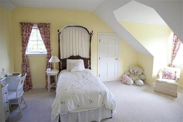 378 Spring Street Northampton, MA 01062 - Photo 14 of 17