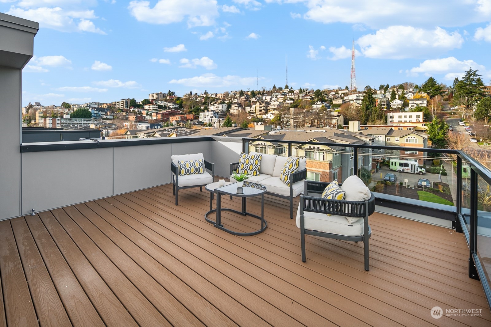 369 Valley Street Seattle, WA 98109 - Photo 22 of 27